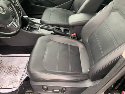 2014 Volkswagen Passat 1.8T Wolfsburg Edition PZEV