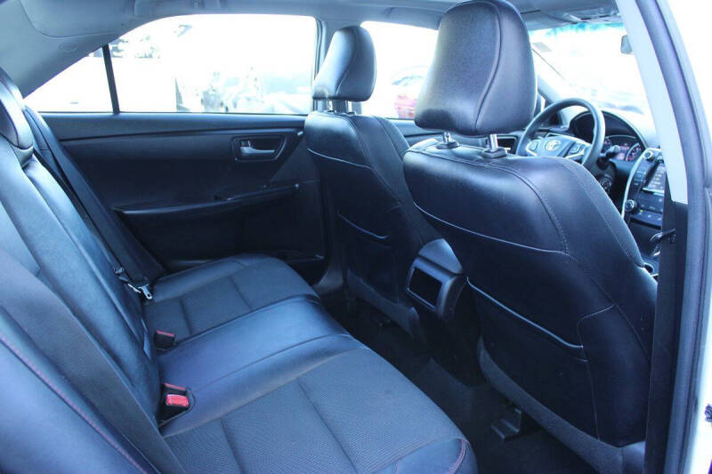 2017 Toyota Camry SE