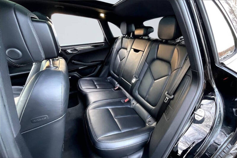 2020 Porsche Macan S