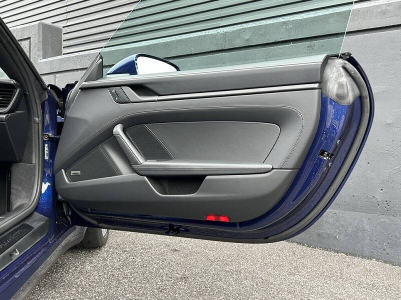 2025 Porsche 911 Targa 4 GTS