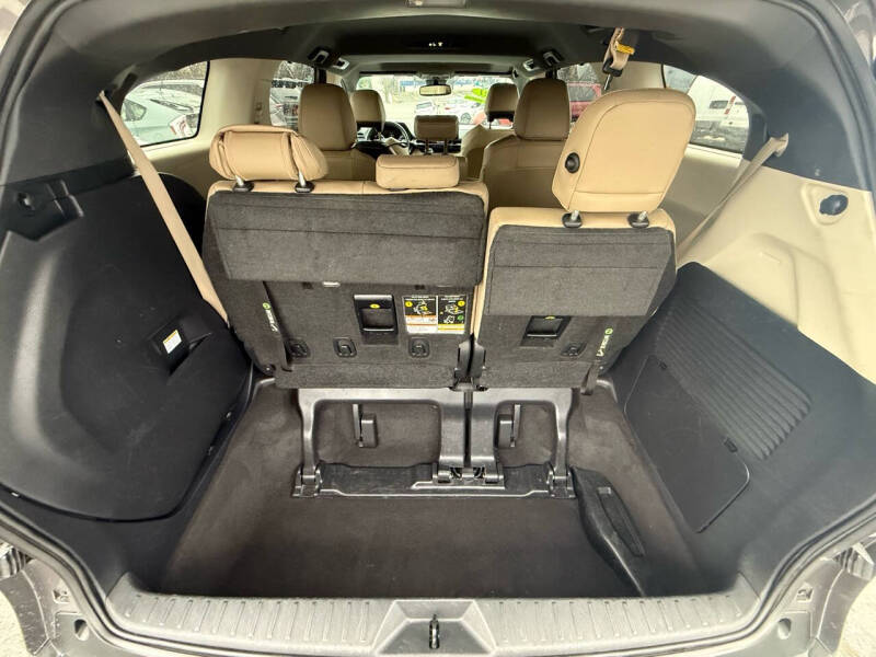 2021 Toyota Sienna XLE 8-Passenger