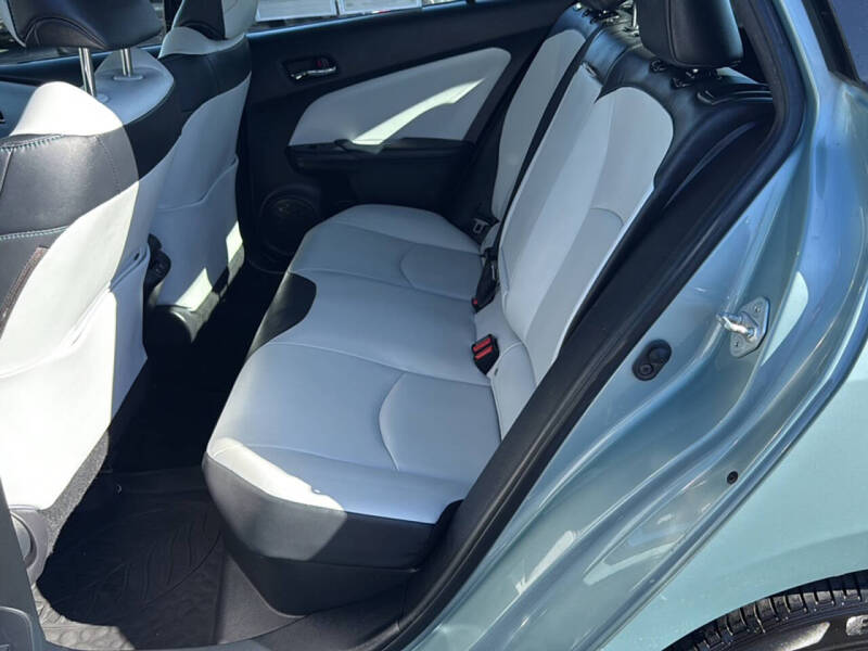 2021 Toyota Prius XLE AWD-e