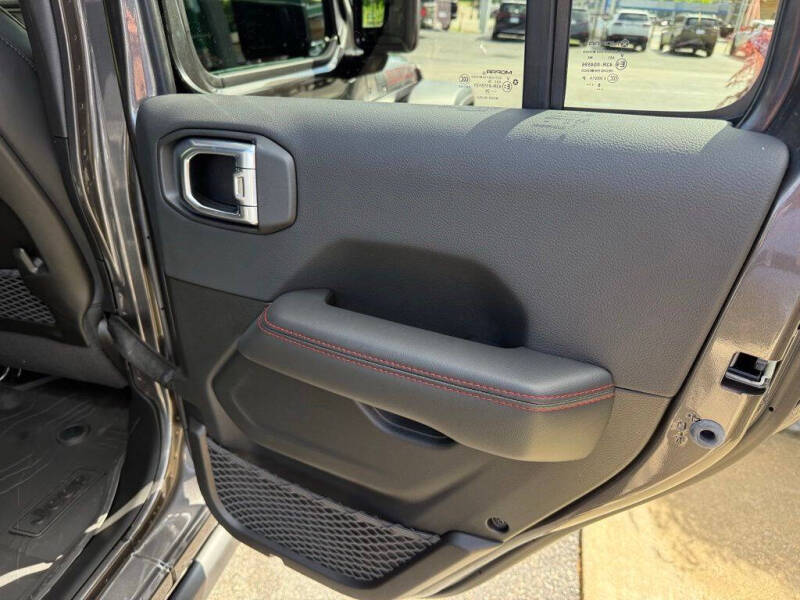 2026 Jeep Gladiator Shadow Ops