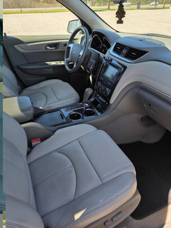 2017 Chevrolet Traverse LT
