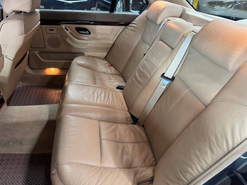 2001 BMW 7 Series 740iL