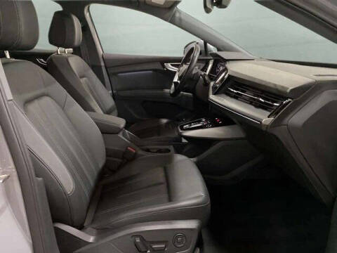 2024 Audi Q4 e-tron quattro Premium 55