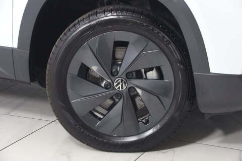 2025 Volkswagen Taos S