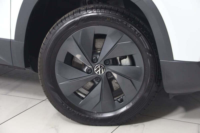 2025 Volkswagen Taos S