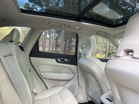 2025 Volvo XC60 T8 Plus Dark Theme