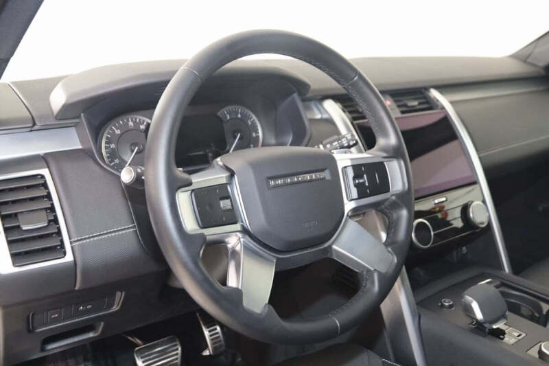 2023 Land Rover Discovery P360 S R-Dynamic