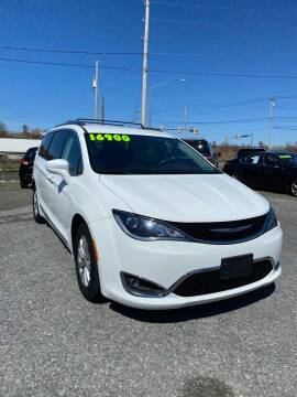 2018 Chrysler Pacifica for sale at Cool Breeze Auto in Breinigsville PA