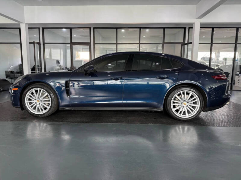 2017 Porsche Panamera