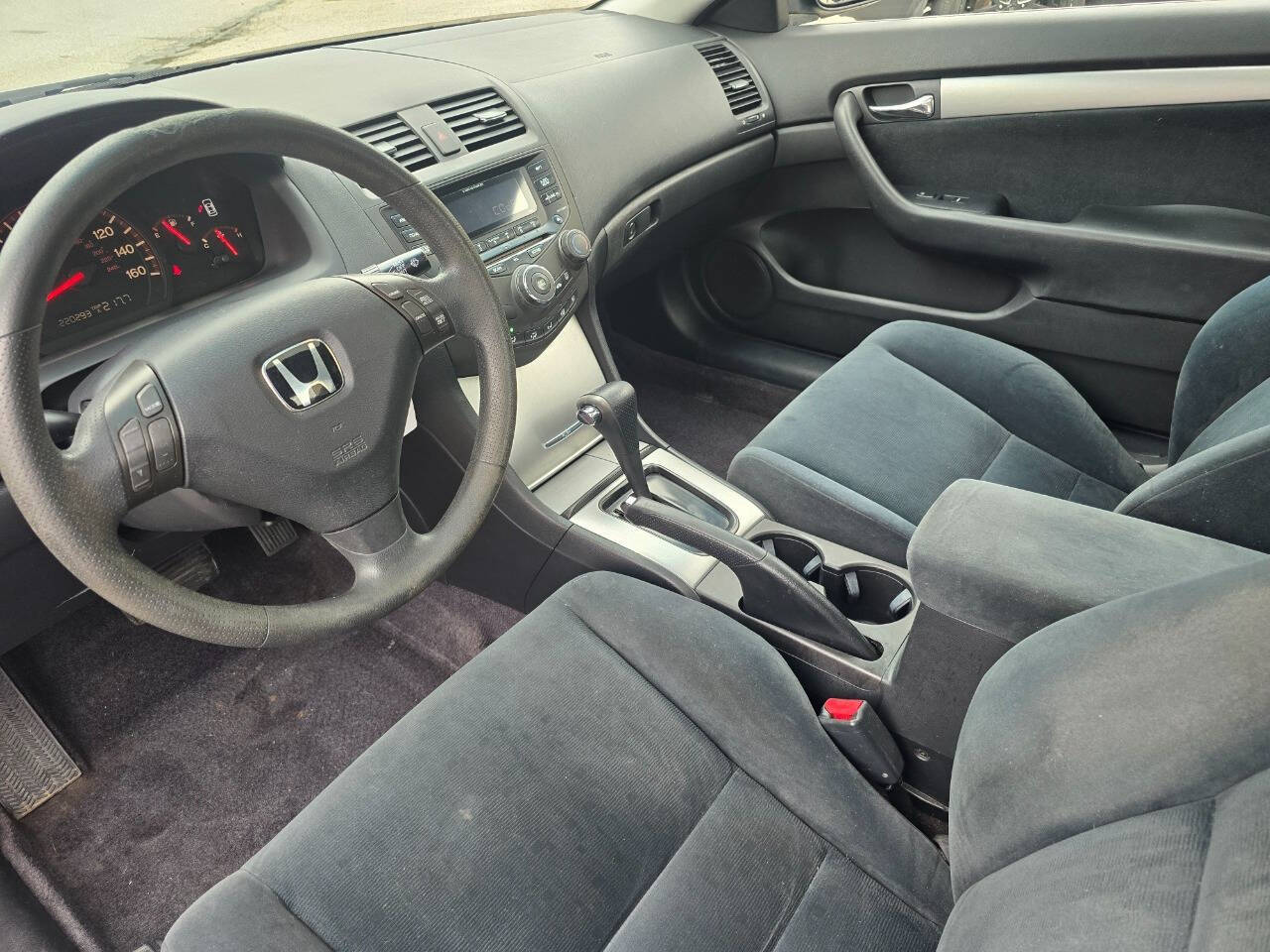 2003 Honda Accord for sale at QUEENSGATE AUTO SALES in York, PA