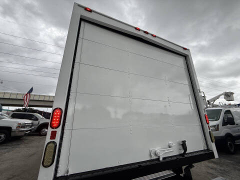 2017 Ford E-Series E-350 SD