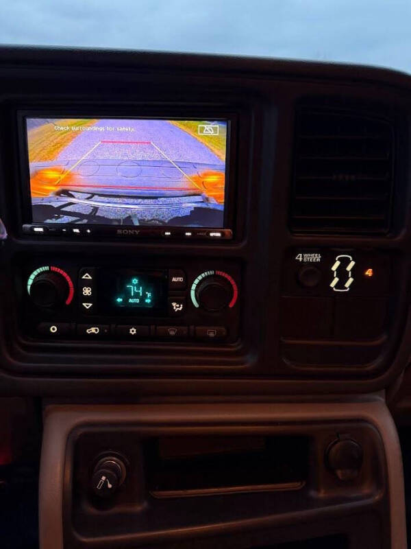 2004 Chevrolet Suburban