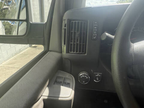 2017 Chevrolet Express 2500