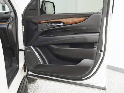 2015 Cadillac Escalade Luxury