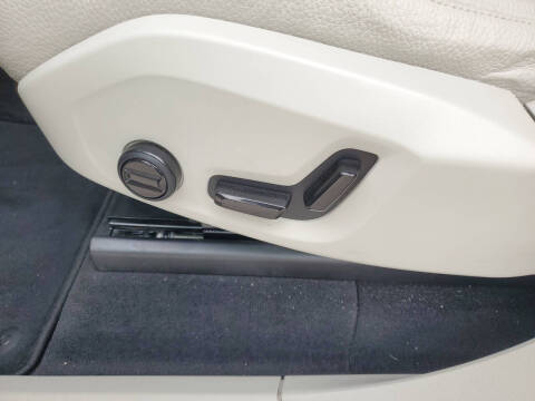 2024 Volvo XC90 B5 Core Bright Theme