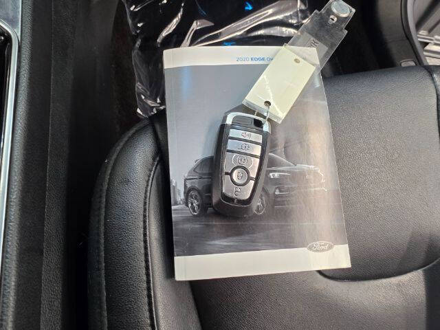 2020 Ford Edge Titanium