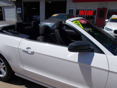 2014 Ford Mustang V6