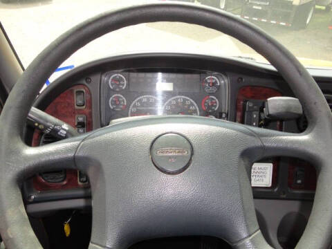 2013 Freightliner M2 106