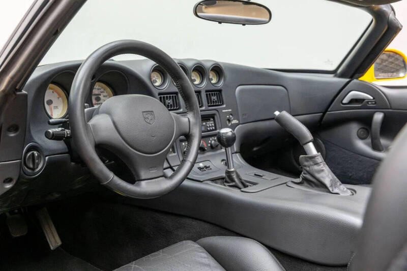 2001 Dodge Viper RT/10