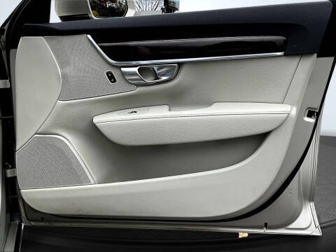 2018 Volvo S90 T5 Momentum