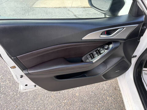 2018 Mazda MAZDA3 Touring