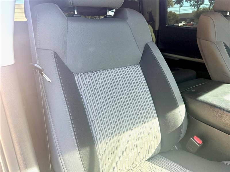 2017 Toyota Tundra SR5