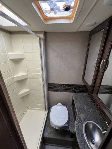 2018 Thor Motor Coach Outlaw 29J Class C