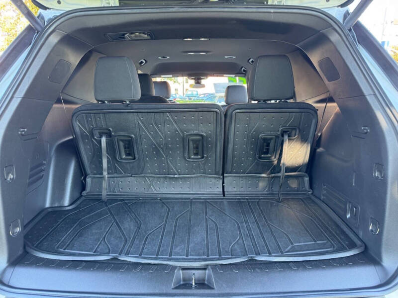 2022 Chevrolet Traverse LT Cloth