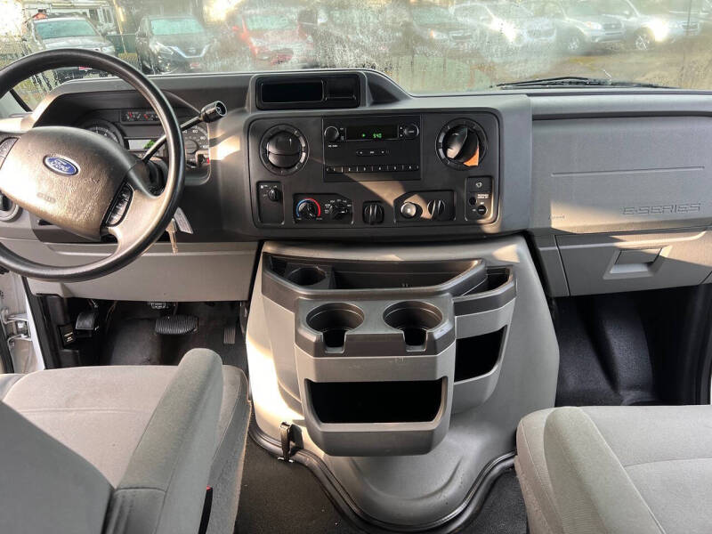 2013 Ford E-Series E-250