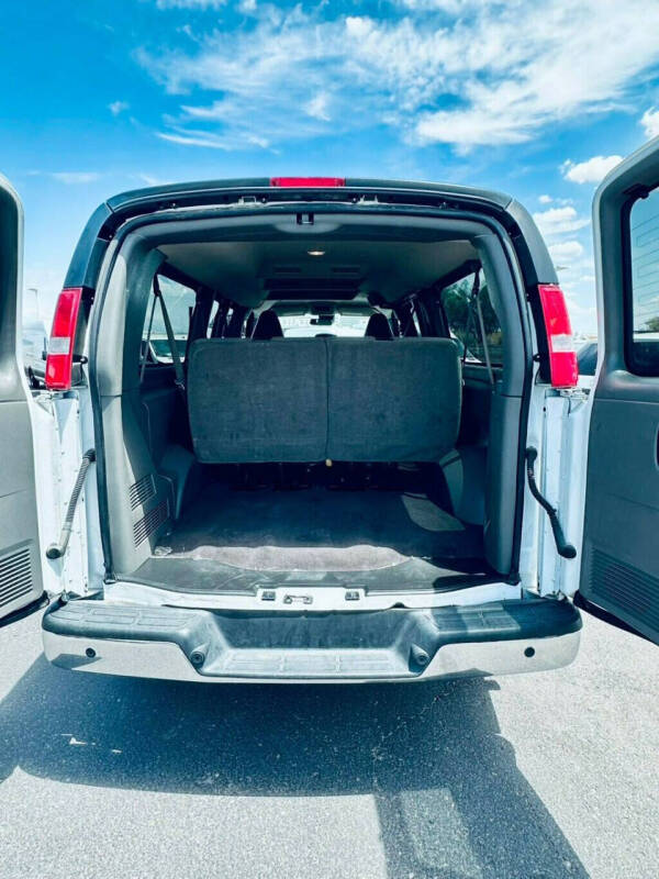 2023 Chevrolet Express LT 3500