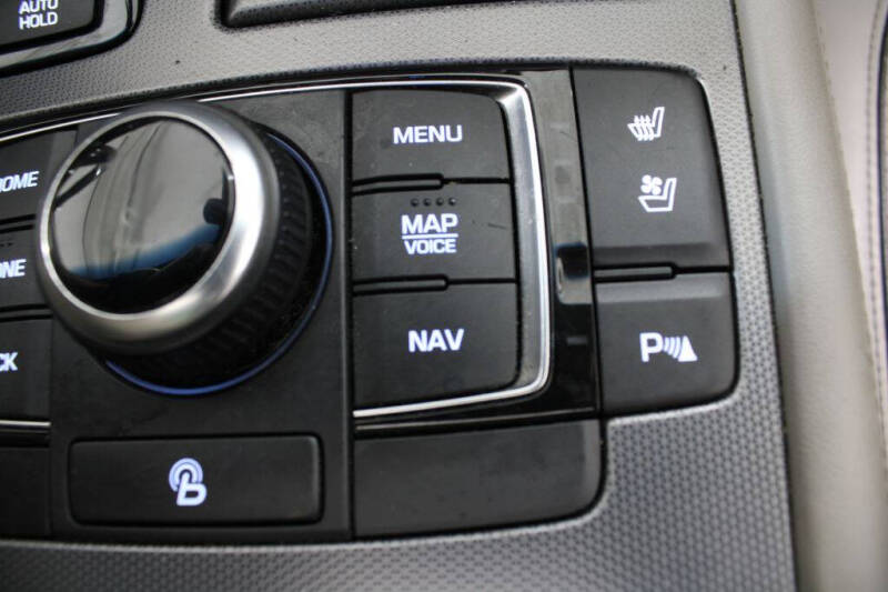 2015 Hyundai Genesis