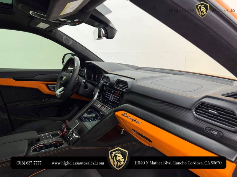 2023 Lamborghini Urus S