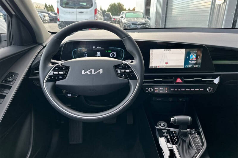 2025 Kia Niro EX
