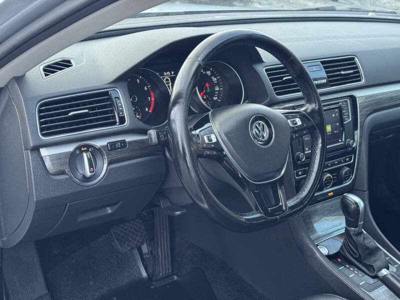 2018 Volkswagen Passat 2.0T SE