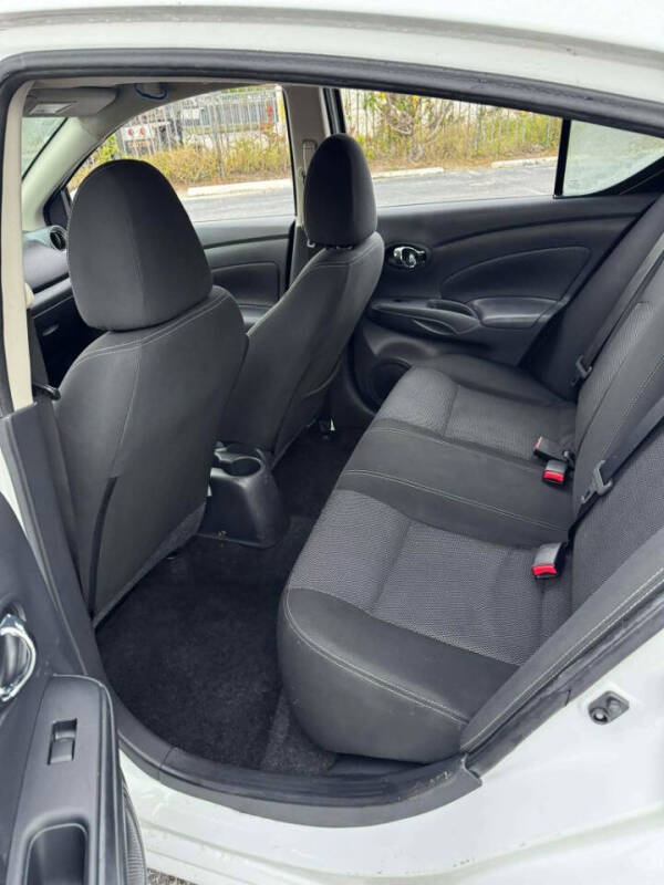 2018 Nissan Versa SV