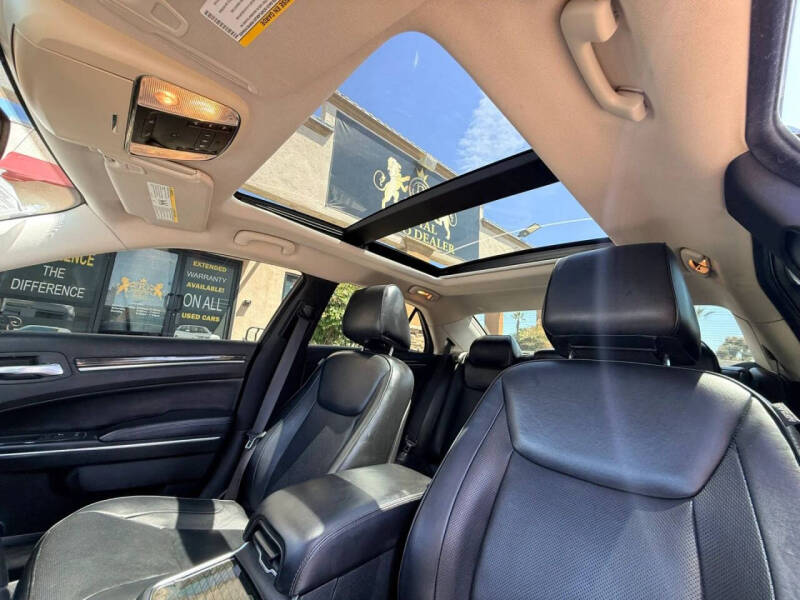 2016 Chrysler 300 C