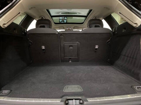 2025 Volvo XC60 B5 Plus Dark Theme