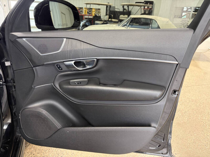 2020 Volvo XC90 T5 Momentum