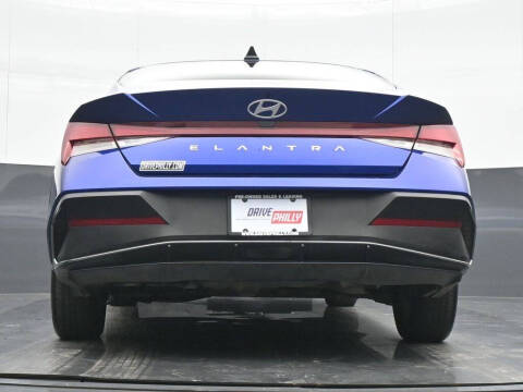 2025 Hyundai Elantra SE