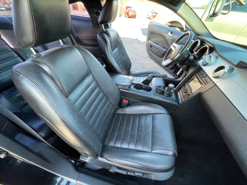 2007 Ford Mustang GT Deluxe