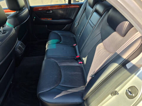 2005 Lexus LS 430