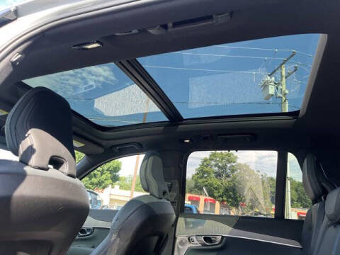 2024 Volvo XC90 Recharge T8 Ultimate Bright Theme 7P