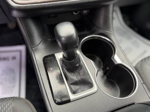 2016 Toyota Highlander LE