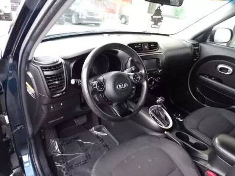 2017 Kia Soul +