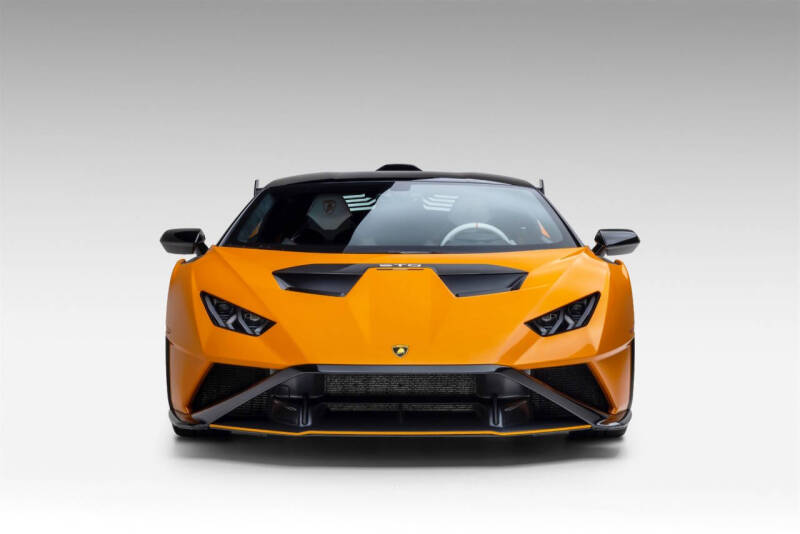 2023 Lamborghini Huracan STO