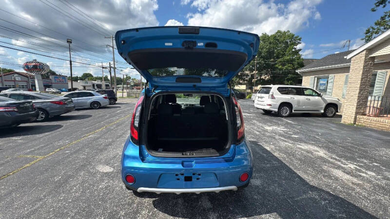 2017 Kia Soul +