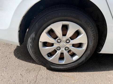 2016 Hyundai Accent SE